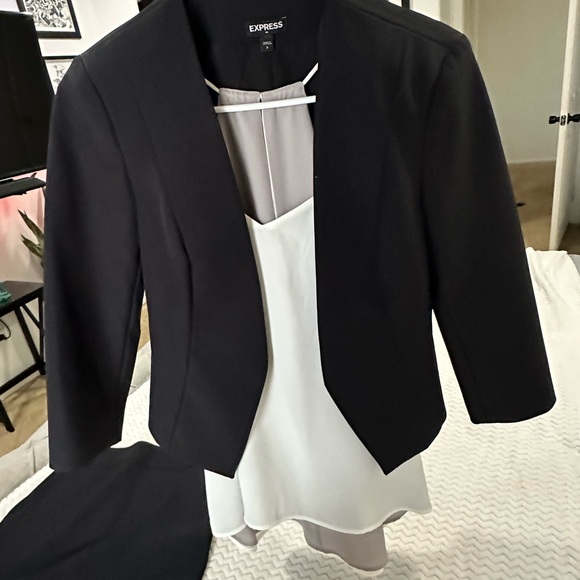 Size 2 jacket and size 4 skirt with matching reversible top from Express. Used - Picture 7 of 7